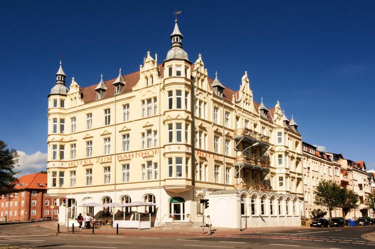 Hotel ชตราลซุนด์ ภายนอก รูปภาพ