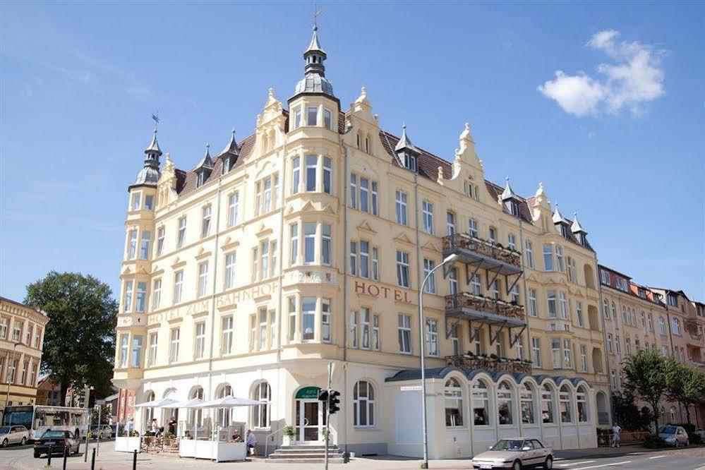 Hotel ชตราลซุนด์ ภายนอก รูปภาพ
